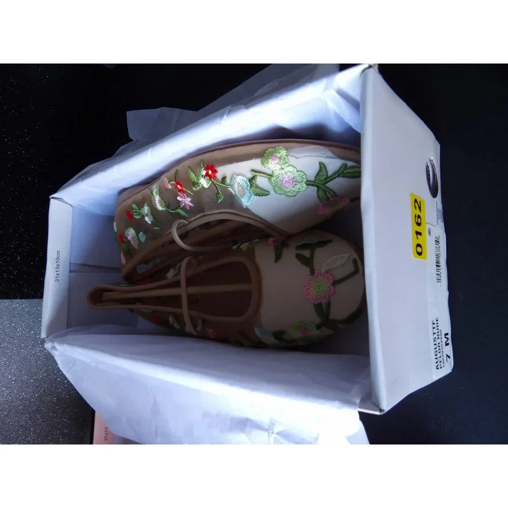 Wild Pair August Floral Embroidered Mesh Ballet Flats - Nude (Size US Women's 7)